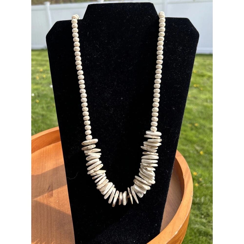 Vintage Large Graduated Puka Shell Necklace Long 112g Chunky Boho Beach Nautical
